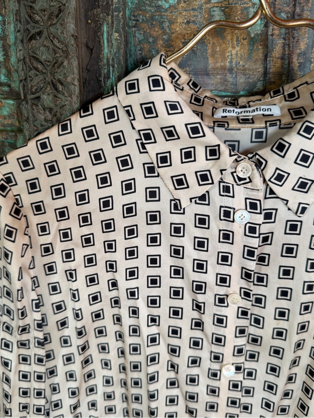 REFORMATION Sky Button down Silk blouse in Geometric Bernini pattern - Picture 7 of 16